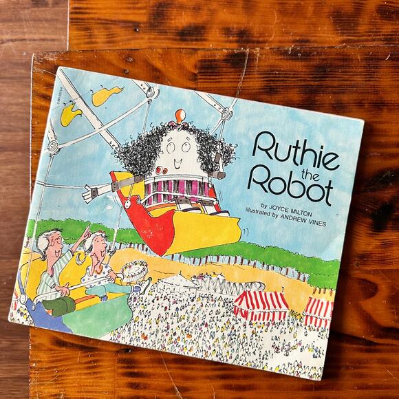 Vintage 1983 Ruthie The Robot Paperback Book - Picture 1 of 9